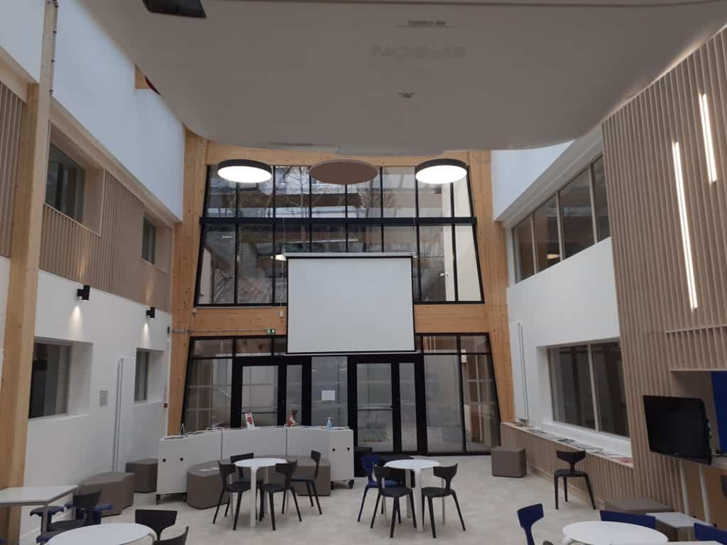 Espace verrière Institut Les Tourelles formations scolaires apprentissage Rouen